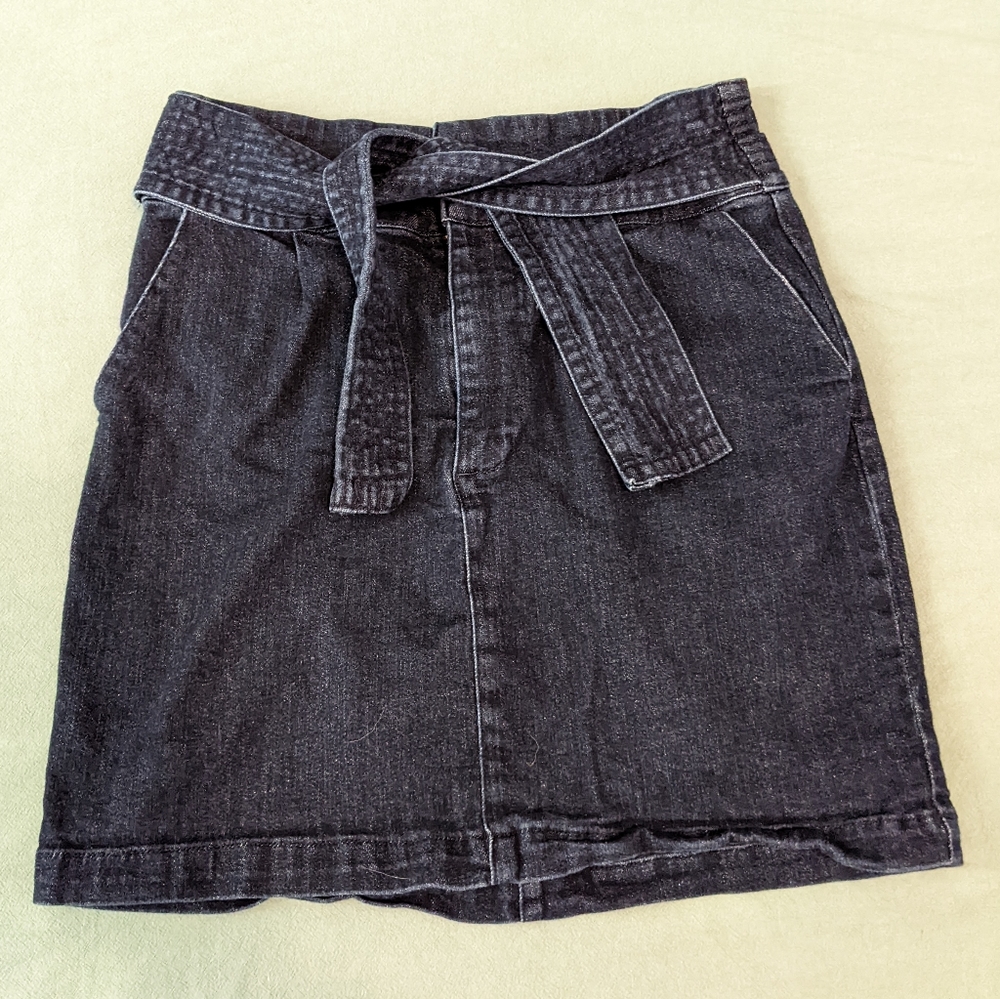 Front tie denim skirt